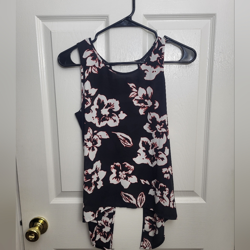 3 for 10!! express xs floral blouse